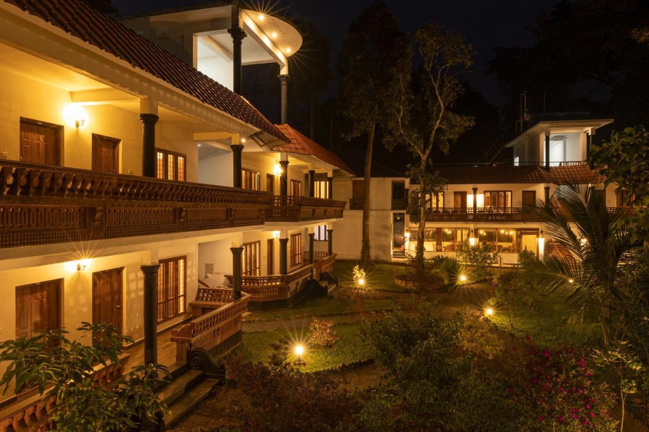 Avadale Thekkady - Stag Groups Not Allowed Luaran gambar