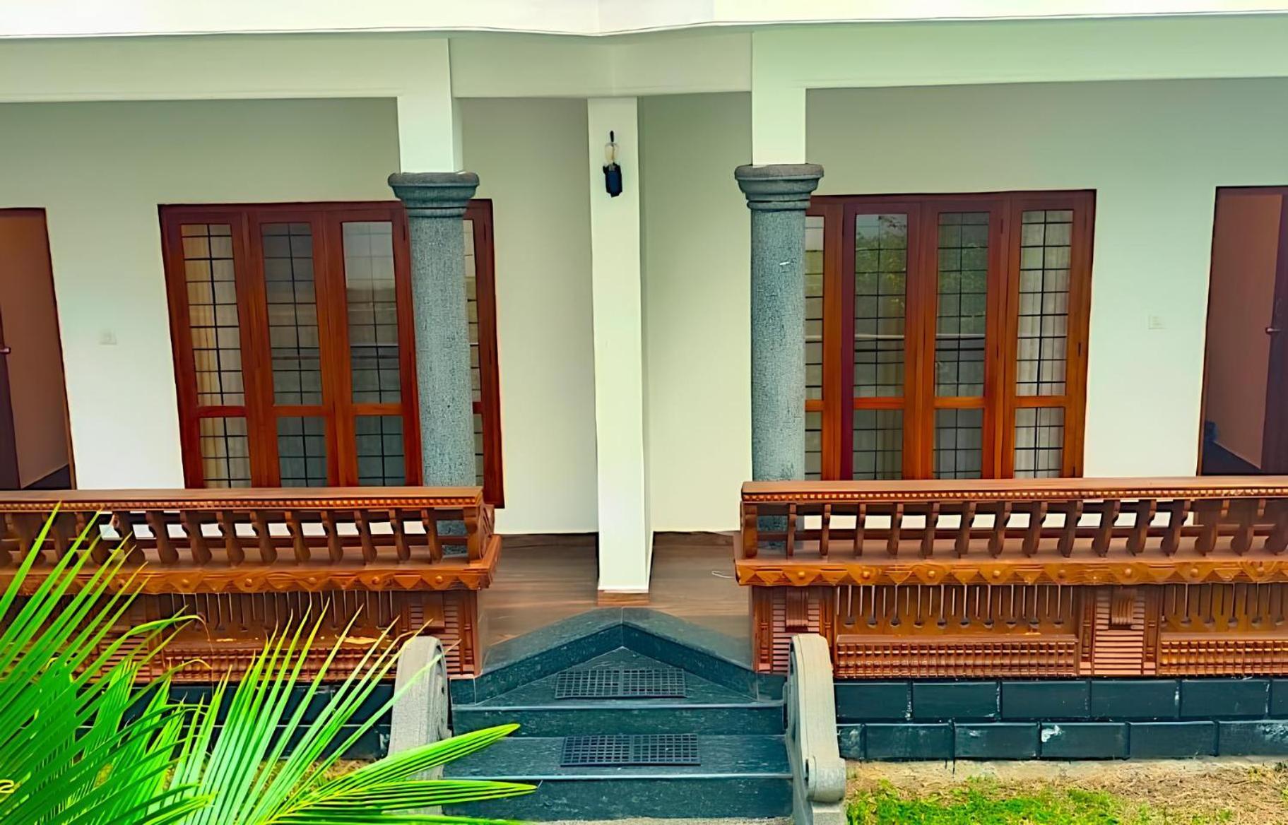 Avadale Thekkady - Stag Groups Not Allowed Luaran gambar